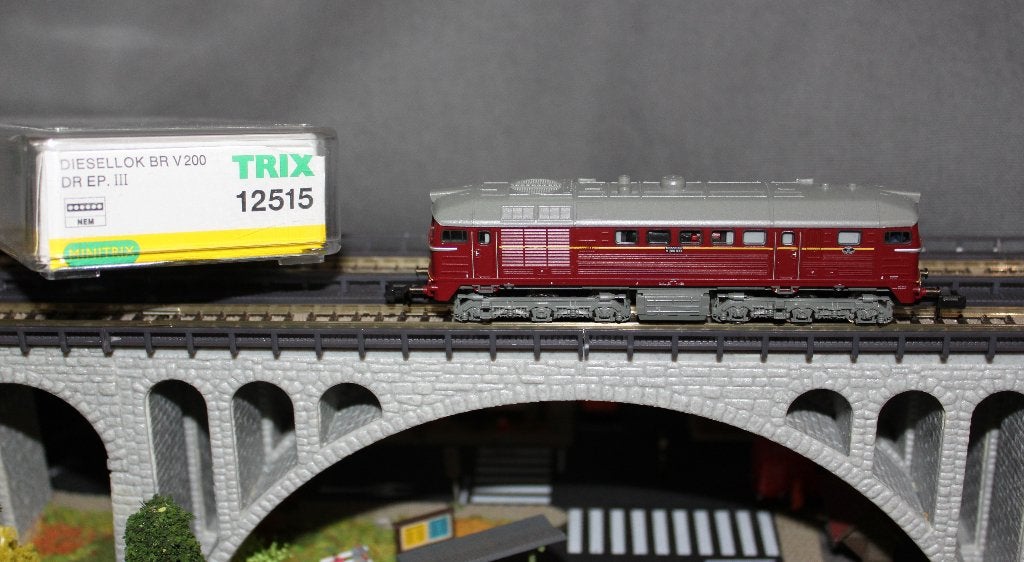 Loco Minitrix 12515 DB V200 033 DCC en TB état N 1/160., Hobby & Loisirs créatifs, Trains miniatures | Échelle N, Utilisé, Locomotive