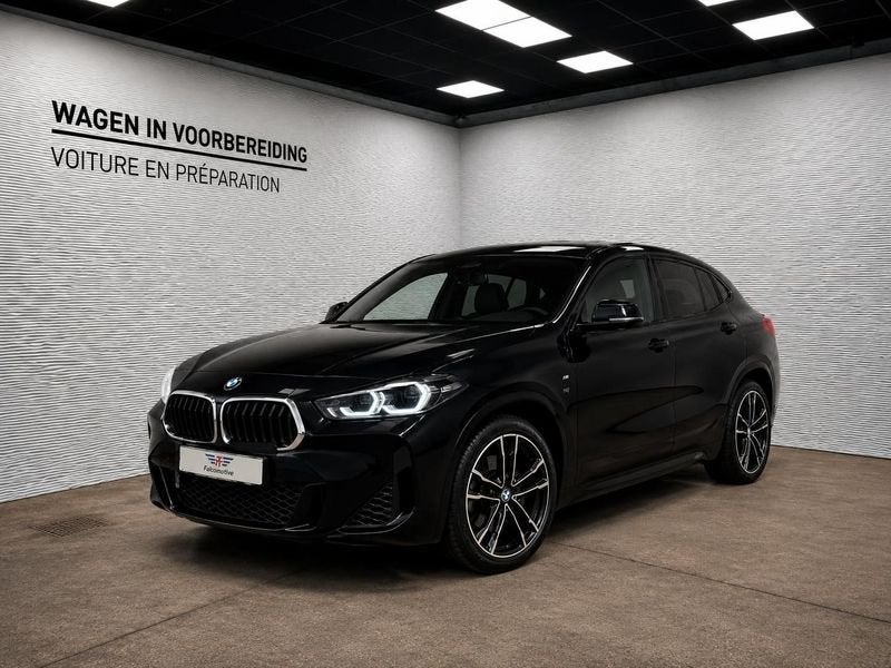 BMW X2 xDrive25e*PHEV*M-SPORT*CAMERA*LED*, Auto's, BMW, Elektrische ramen, X2, Gebruikt, Zwart