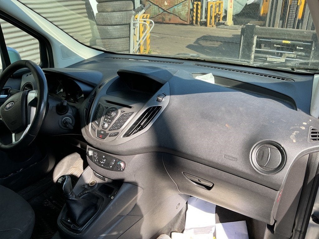 CEINTURE DE SECURITE AVANT DROIT Ford Transit Courier, Henry-Ford-Straße  1
50735  Köln, DE, Ford-Werke GmbH, Kunden@ford.com