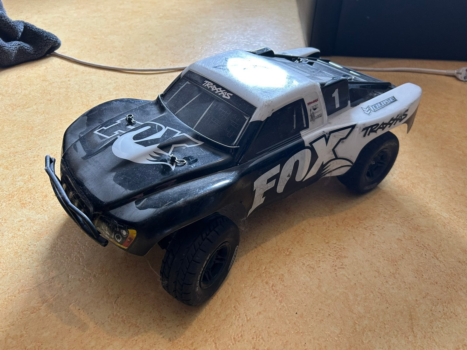 TRAXXAS Rc auto, Hobby en Vrije tijd, Modelbouw | Radiografisch | Auto's, Ophalen, Gebruikt, Schaal 1:16, Elektro