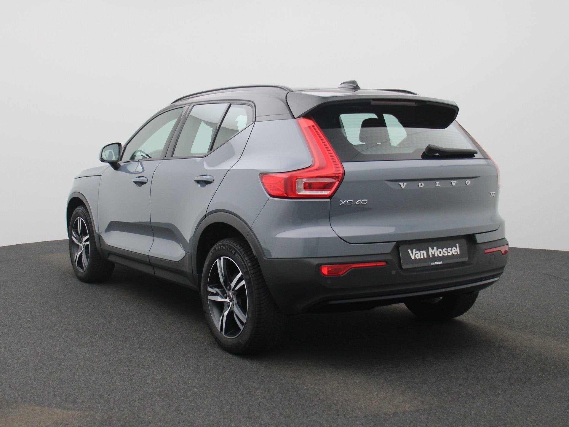 Volvo XC40 T2 R-Design LED | NAVI | CAMERA, Auto's, Volvo, Voorwielaandrijving, Gebruikt, SUV of Terreinwagen, Zilver of Grijs