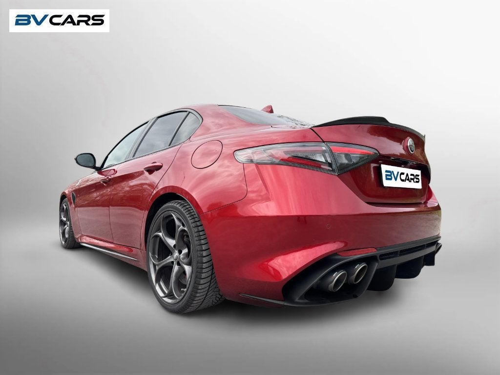 Alfa Romeo Giulia 2.9 T V6 QV Akrapovic/307km/hCarbon, Automaat, 4 deurs, Achterwielaandrijving, 375 kW