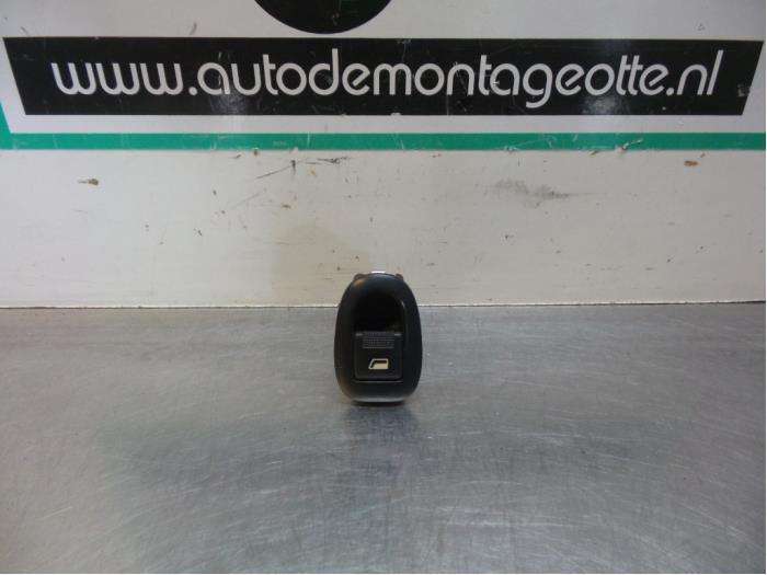 Commutateur vitre électrique d'un Citroen Pluriel (C3 Pluri, -, Utilisé, -, -
