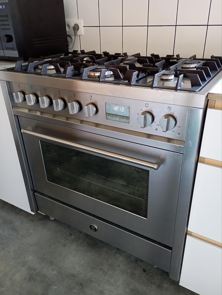 Fornuis op gas - 6 bekkens (merk Steel, 2021), Elektronische apparatuur, Fornuizen, Ophalen, Gas