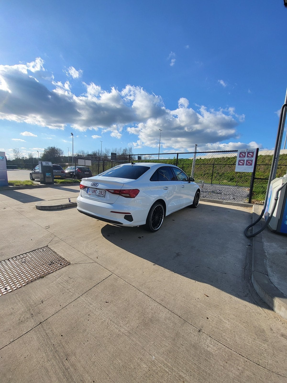 Audi A3 berline 2.0 diesel, Autos, Cuir, Ordinateur de bord, Noir, 5 portes