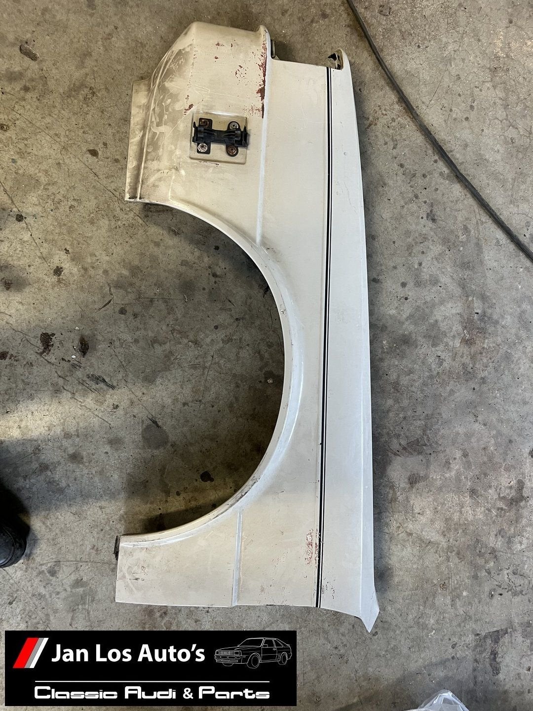 Audi 80 B2 vfl typ 81  voorscherm spatbord spatscherm links, -, -, Audi, Enlèvement