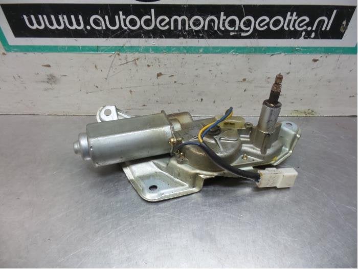 Moteur essuie-glace arrière d'un Toyota Starlet (Starlet 95, -, 3 mois de garantie, Toyota, Utilisé