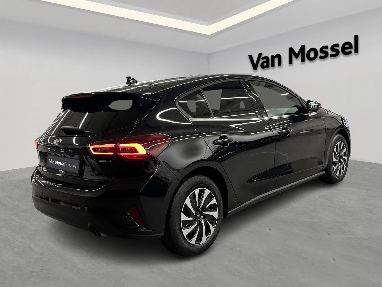 Ford Focus 1.0i EcoBoost 74kW Connected ! ACTIEPRIJS !, Auto's, Ford, 1330 kg, Stof, Gebruikt, https://public.car-pass.be/vhr/46bfa15d-0265-43f3-afc3-447989e8c462