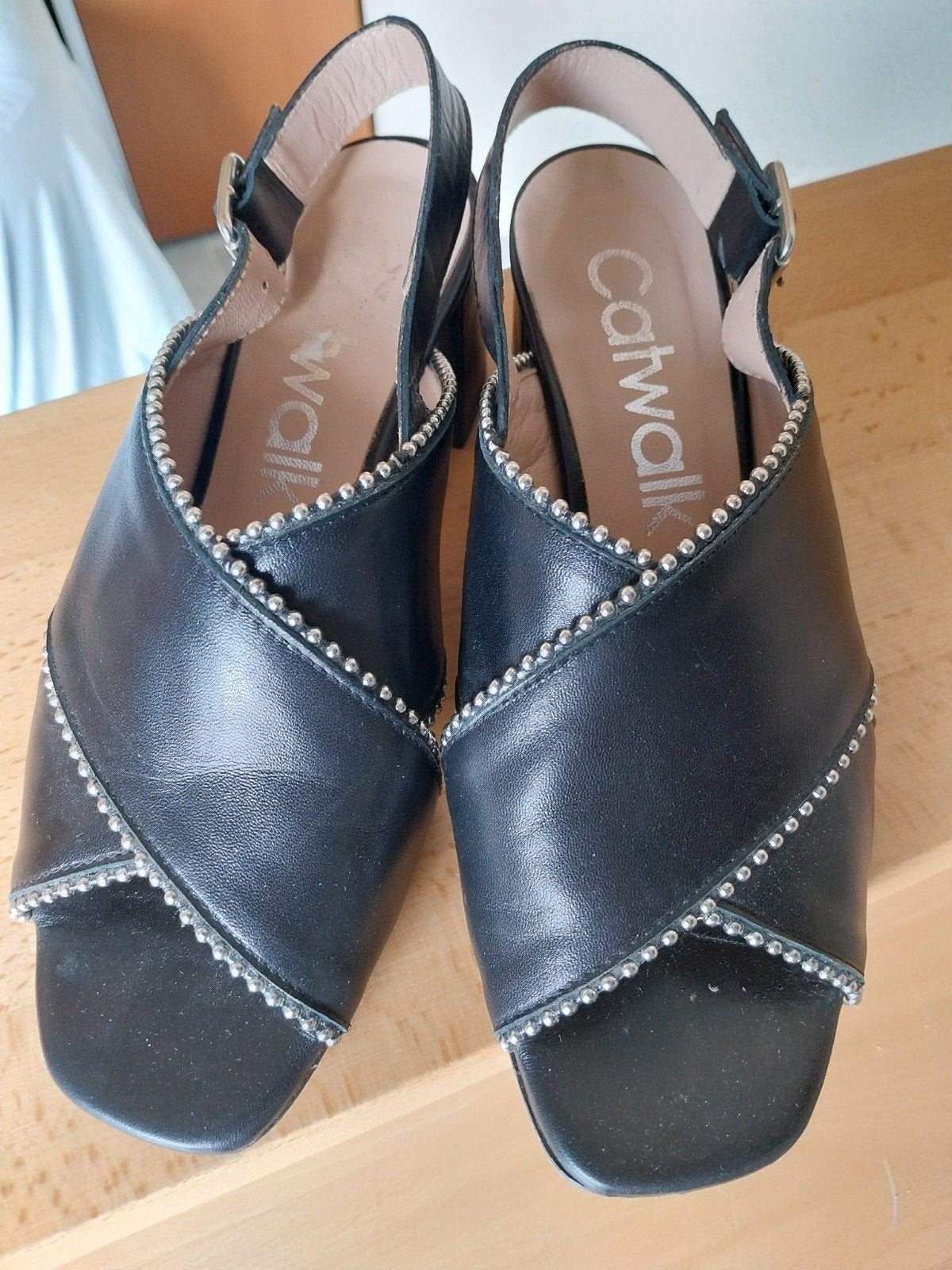 chaussures ouvertes, taille 38, à peine portées, Enlèvement ou Envoi