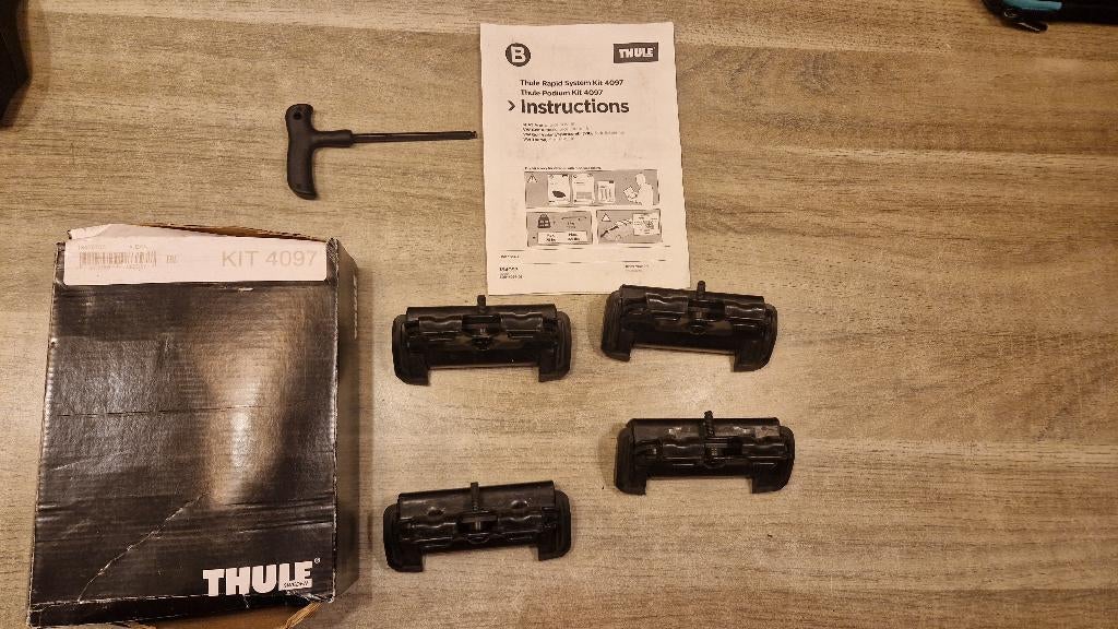 Thule kit 4097 184097, Autos : Divers, Porte-bagages, Comme neuf, Enlèvement