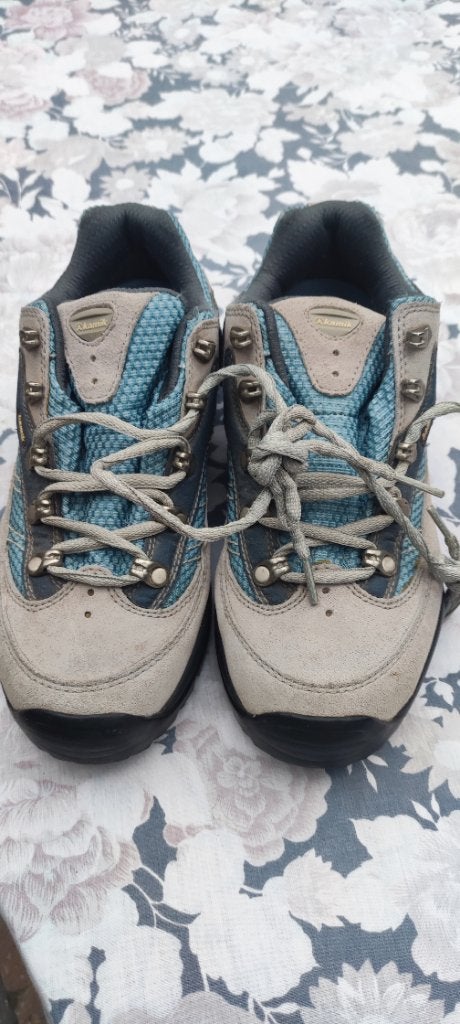 Bijna nieuwe Kamik duurzame, waterdichte wandelschoenen, Ophalen, Zo goed als nieuw, Schoenen