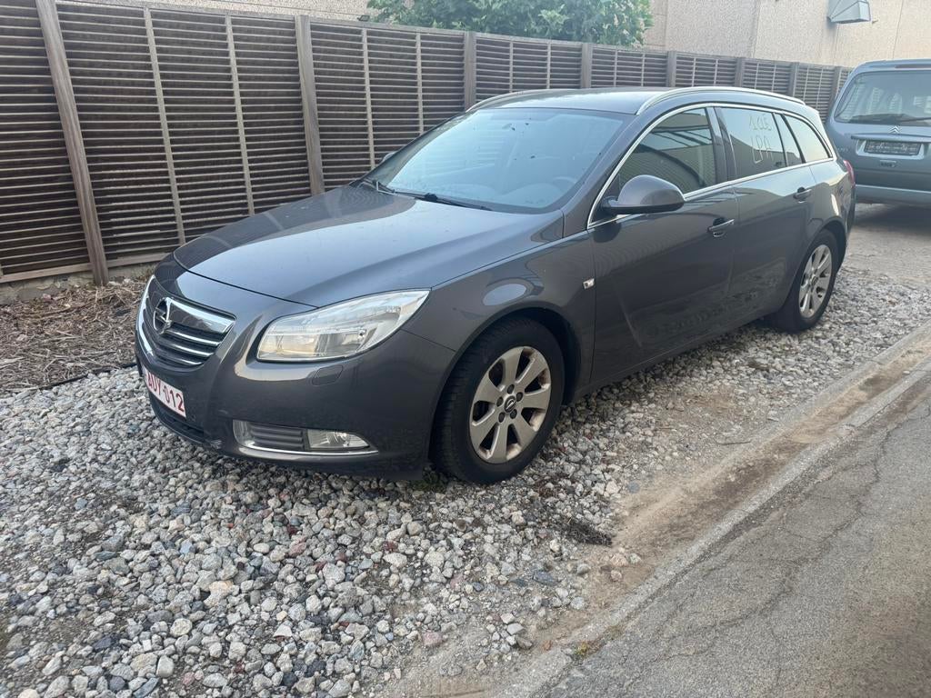 Opel Insigna 2l diesel GPS Airco, Auto's, Opel, Automaat, Bedrijf, 5 deurs, Automatische klimaatregeling