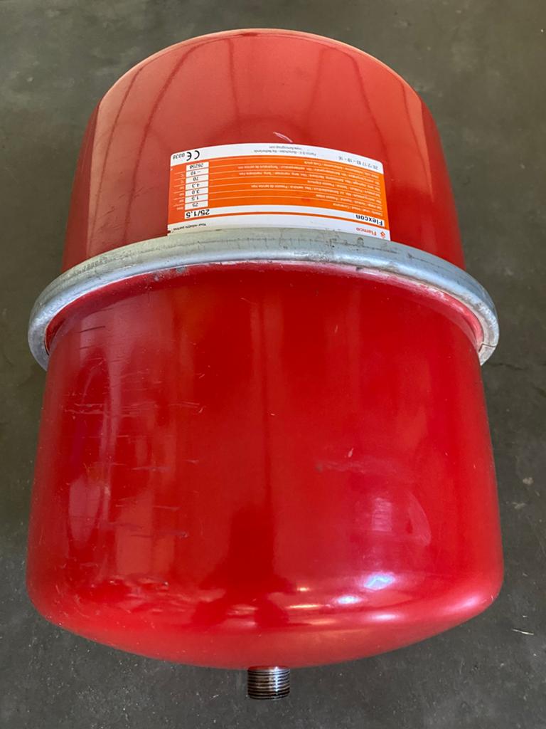 Vase d’expansion en très bon état 25 l Avec sa pression, Bricolage & Construction, Enlèvement, Comme neuf
