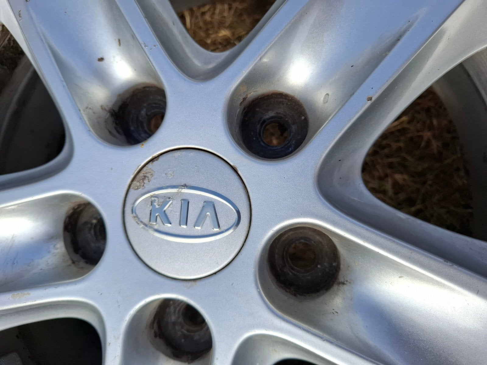 jantes kia avec pneu neuf hiver 235/70/R16, Autos : Divers, Enjoliveurs, Enlèvement, Comme neuf