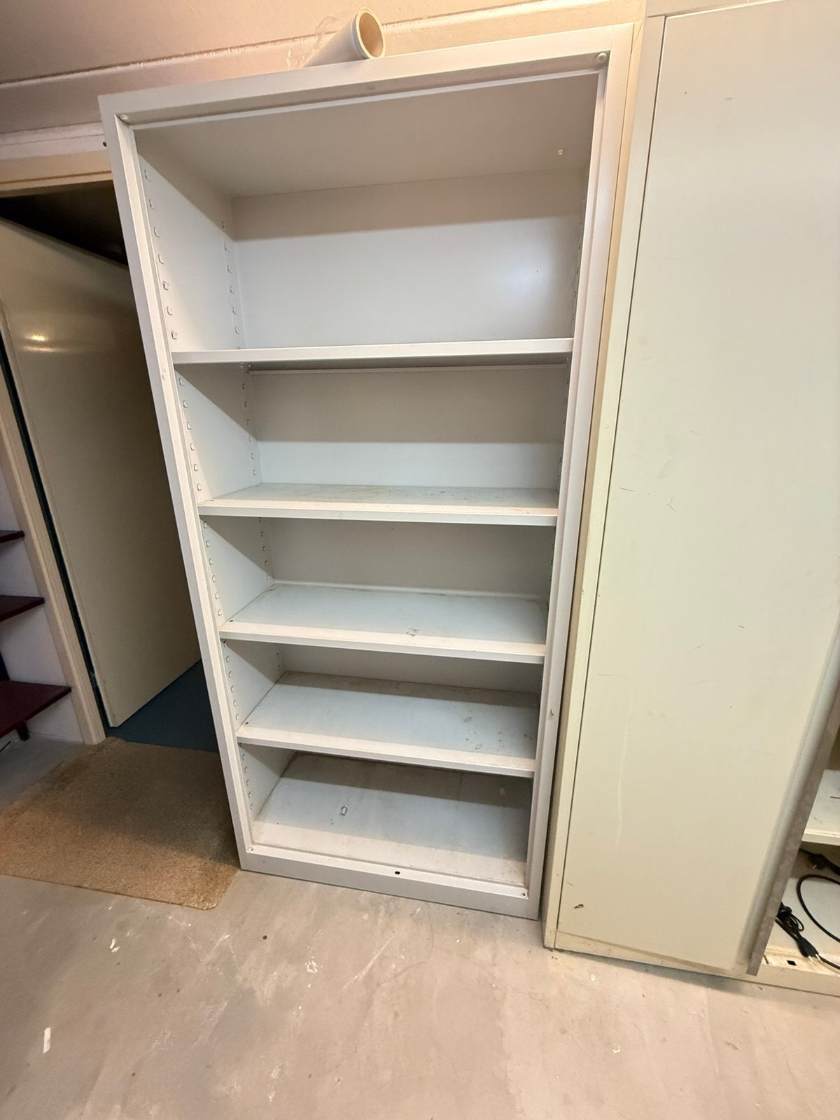 Stalen kast met legplanken, Ophalen, Zo goed als nieuw