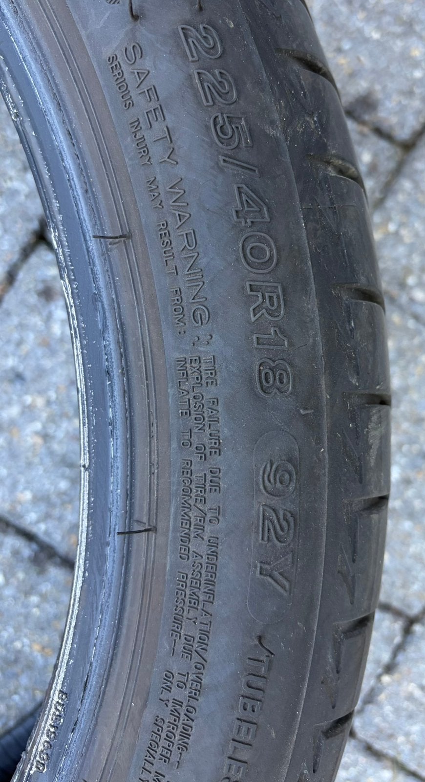 Bridgestone Turanza T005 225/40/R18 92Y RFT, Véhicule de tourisme, Pneus été, Enlèvement, Utilisé