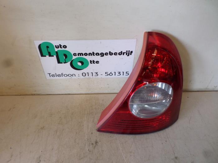 Achterlicht rechts van een Renault Clio (Clio 2 01-), Gebruikt, -, Renault, -