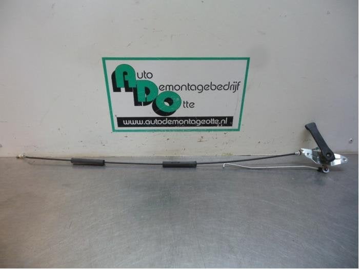 Poignée portière arrière camionnette d'un Hyundai H300, -, Utilisé, Hyundai, -