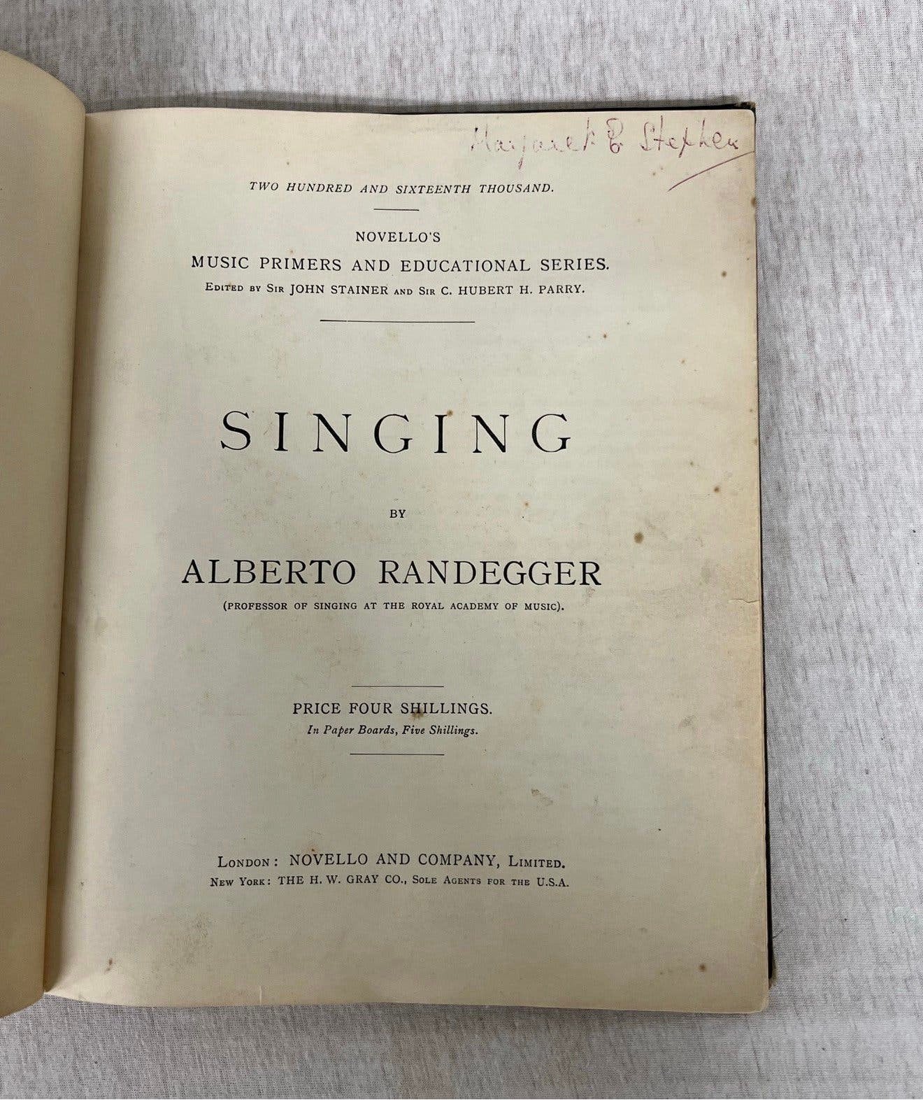 Carnet de notes ancien Livre de Singing by Alberto Randegger, Enlèvement ou Envoi
