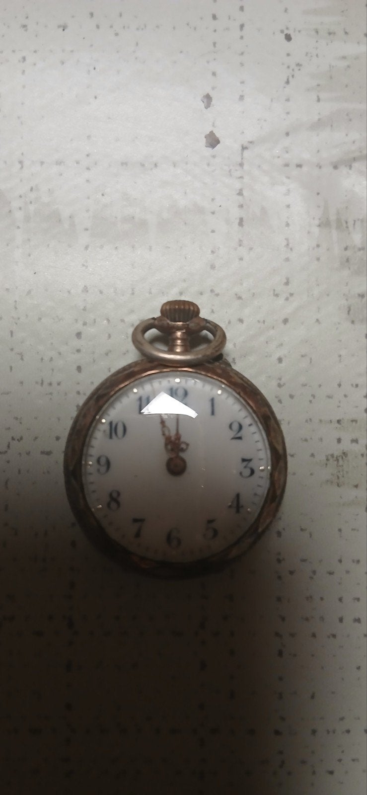 montre de col, Enlèvement