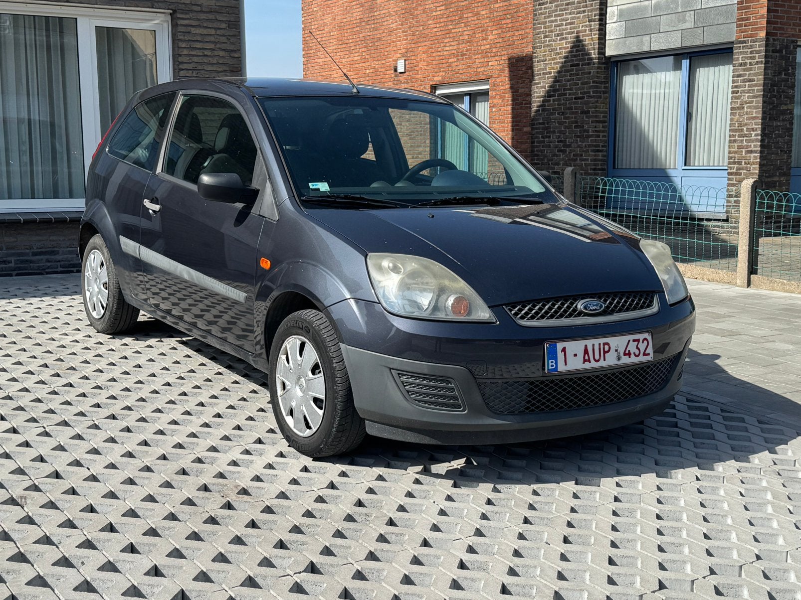 Ford Fiesta benzine met keuring, Argent ou Gris, Achat, 5 places, Particulier