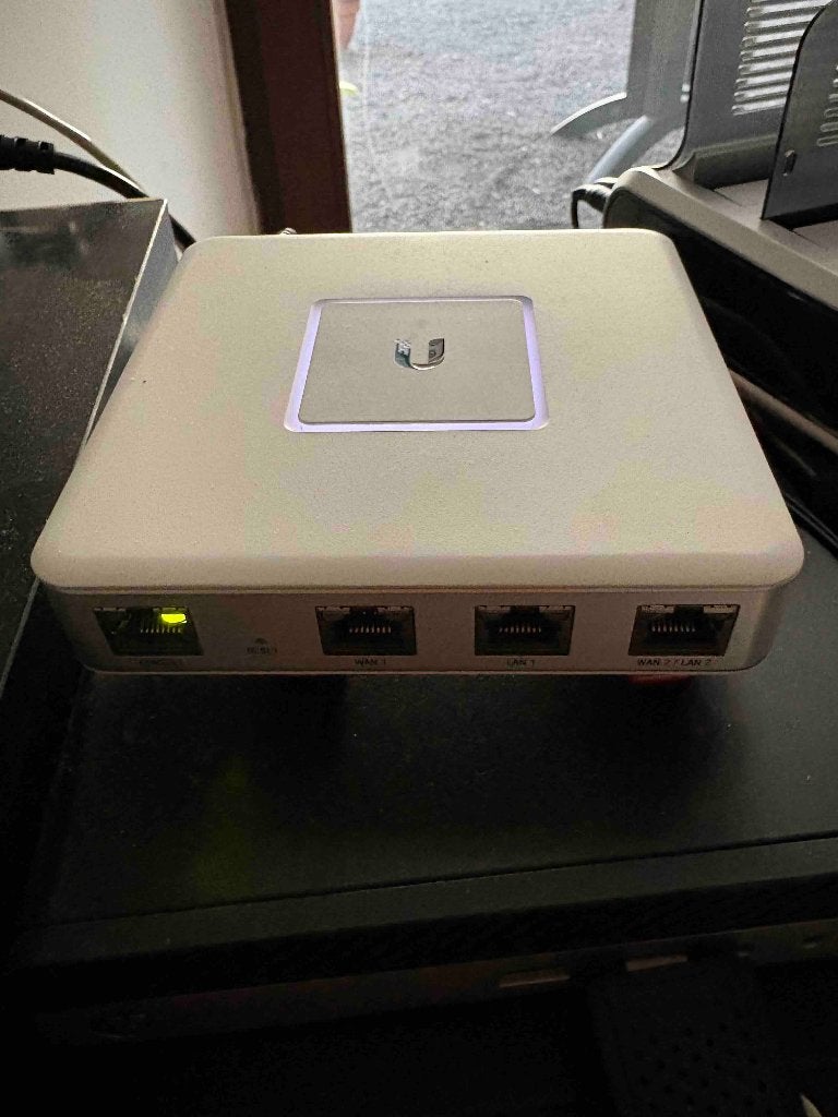 Ubiquiti UniFi beveiligingsgateway USG-3P - 30€, Computers en Software, Servers, Minder dan 4 GB, 8 GB, Refurbished, Ophalen of Verzenden