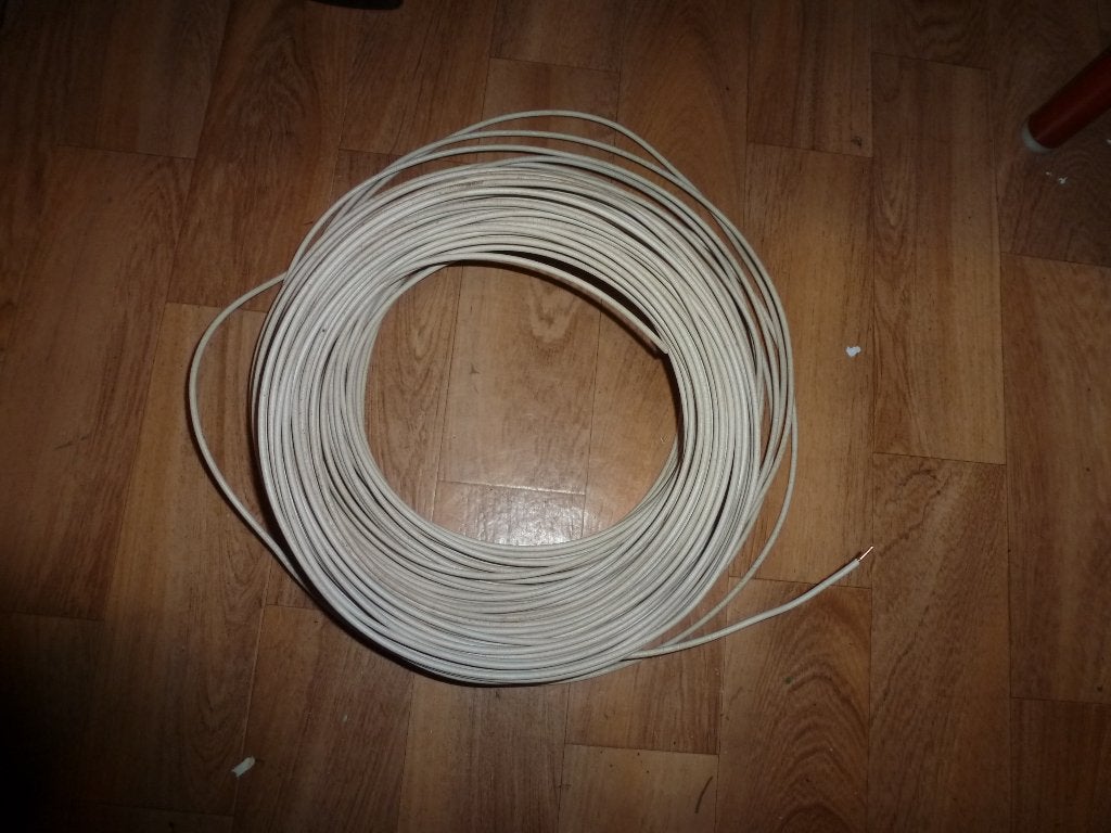 rest VOB draad wit,  2.5mm ,ongeveer 70 m, Doe-het-zelf en Bouw, Ophalen of Verzenden, Nieuw, Kabel of Snoer