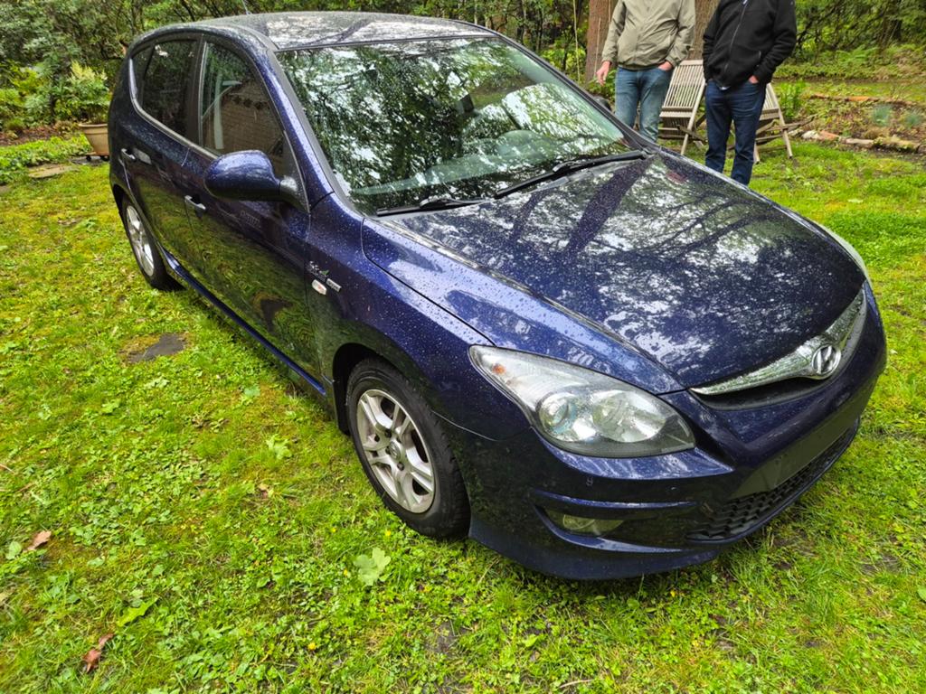 Heel mooie Hyundai i30 1.6 CRDi - Heel propere staat, Voorwielaandrijving, Euro 5, Stof, Zwart