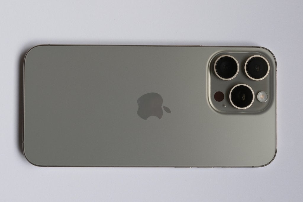 iPhone 15 pro Max 256gb natural titanium uitstekende staat, Télécoms, 256 GB, 86 %, IPhone 15 Pro Max, Comme neuf