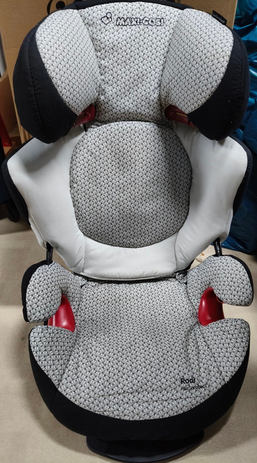 Maxi-Cosi Rodi AirProtect kinderautostoel – zwart/wit, Kinderen en Baby's, Autostoeltjes, Ophalen, Autogordel, Zijbescherming