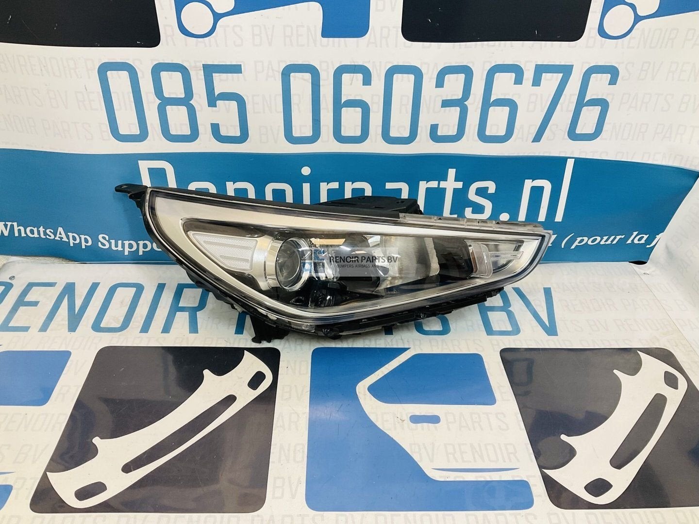 Koplamp Hyundai i30 Rechts Led 92102G4020 Origineel 2-E39-44, -, Utilisé, -, Enlèvement ou Envoi