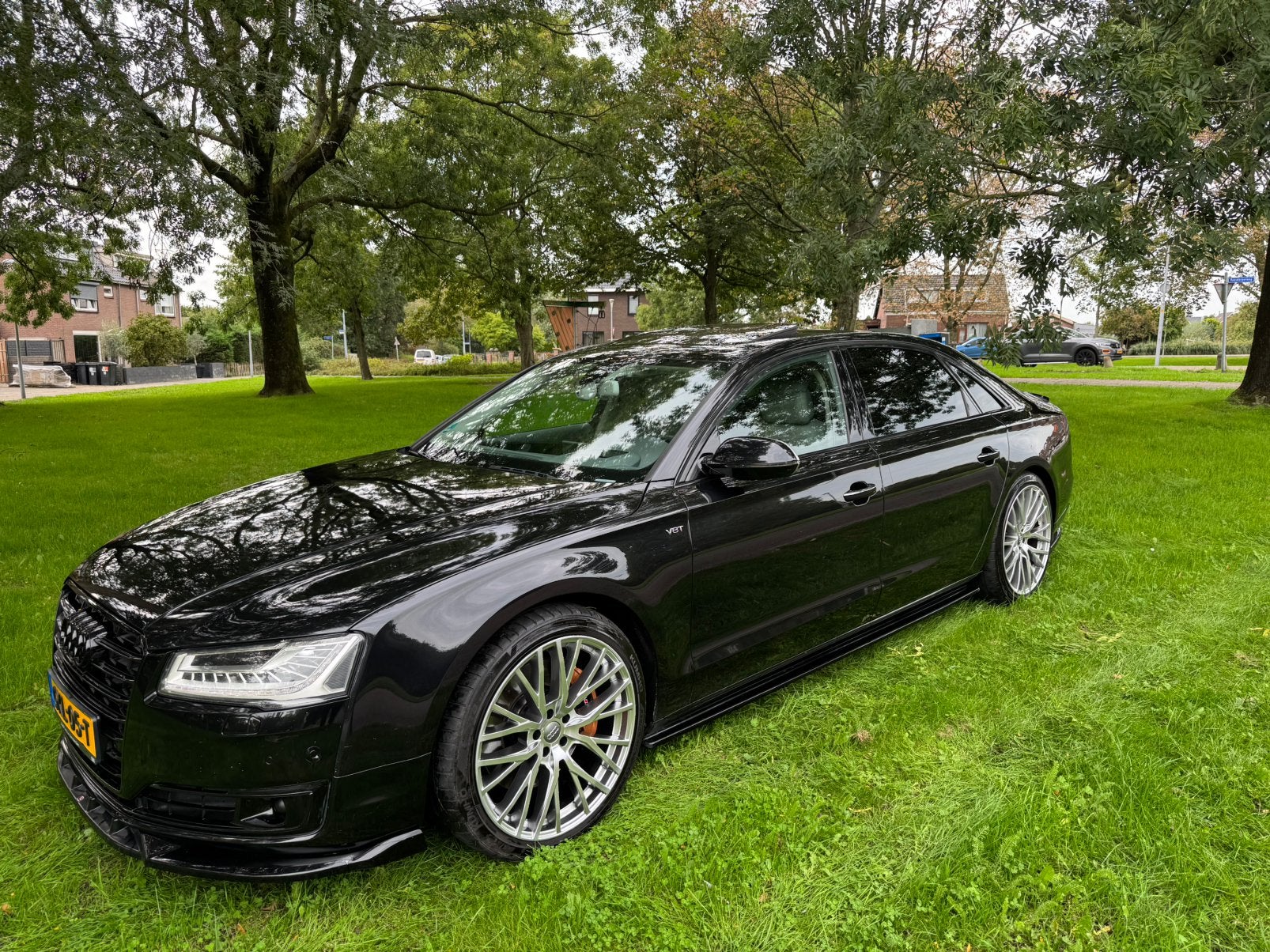 Audi a8 l 4.0 tfsi quttro top auto 435pk, Auto's, Automaat, Zwart, 360° camera, 5 zetels