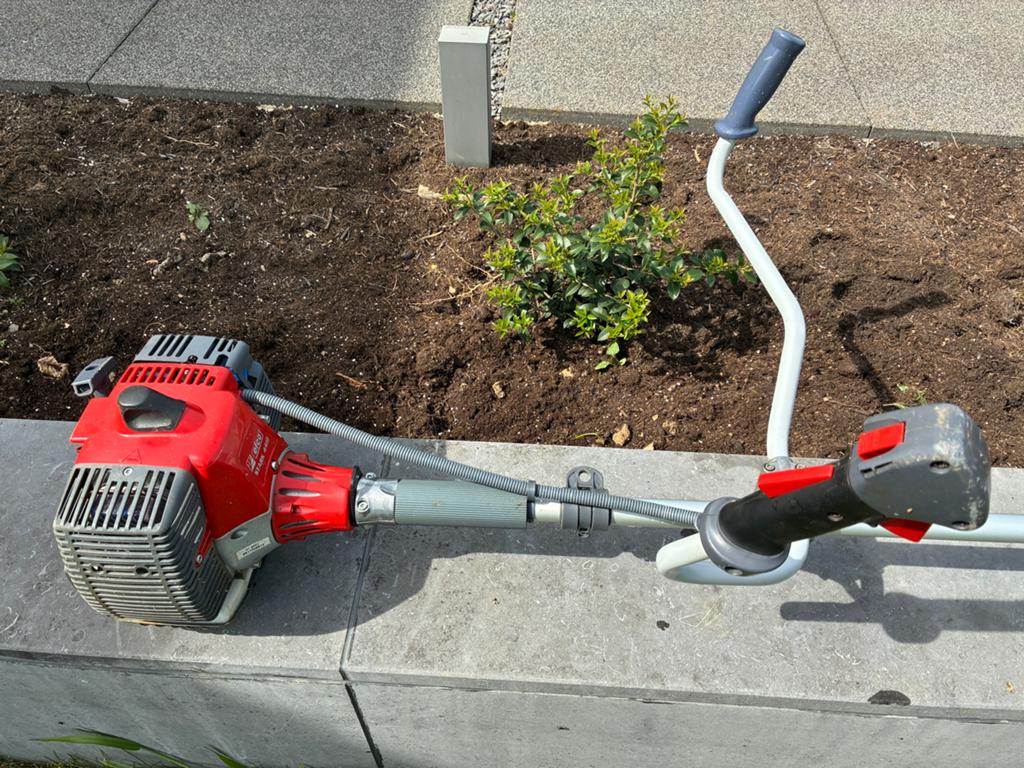 Location debroussailleur thermique 25€ /jour, Jardin & Terrasse, Enlèvement, Utilisé, Coupe-herbe, Efco