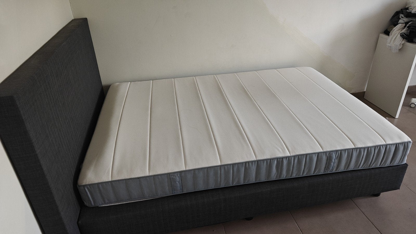 Springbox 140*200, Ophalen