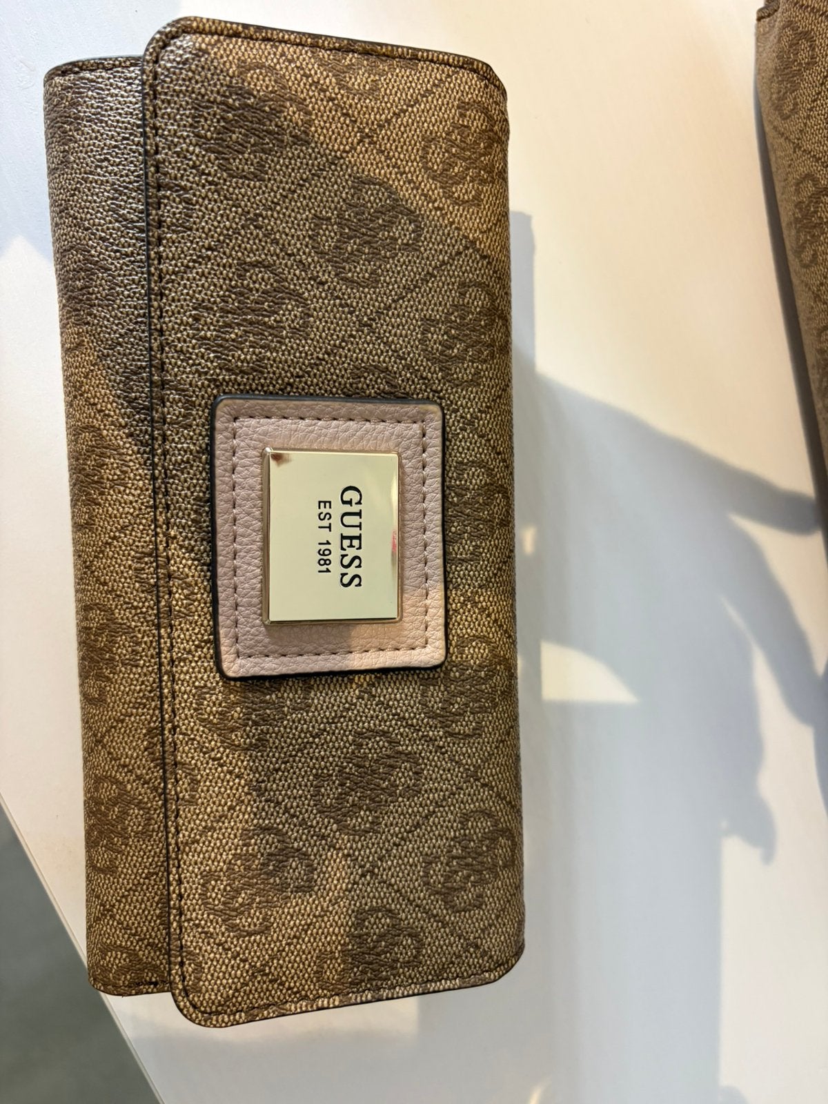 Guess portemonnee nooit gebruikt, Bijoux, Sacs & Beauté, Porte-monnaie & Portefeuilles, Enlèvement, Neuf, Guess