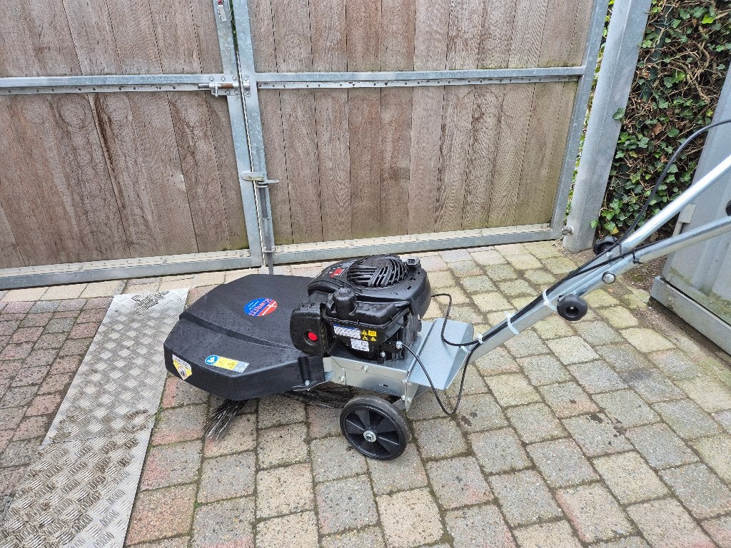 Kwern Greenbuster Home 550 onkruidborstel ( nieuwstaat), Ophalen, Zo goed als nieuw, Kwern