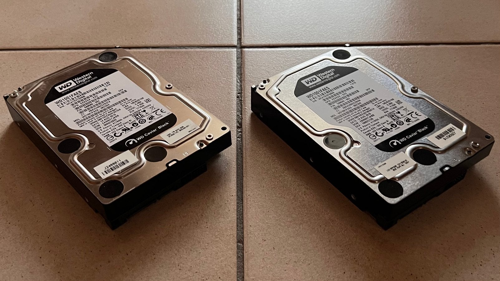 Set van 2 WD Caviar Black harde schijven van 1 TB - SATA, Computers en Software, Harde schijven, Intern, Gebruikt, Server, Ophalen of Verzenden