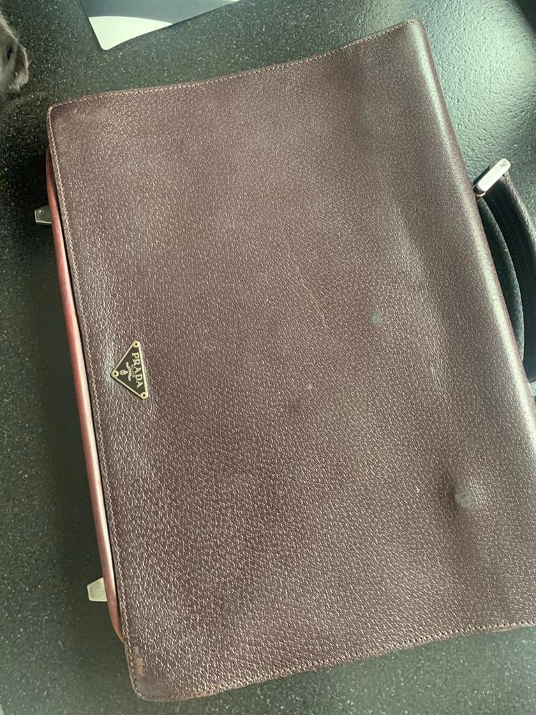 PRADA, gerenaktetas of voor laptop, Ophalen, Gebruikt