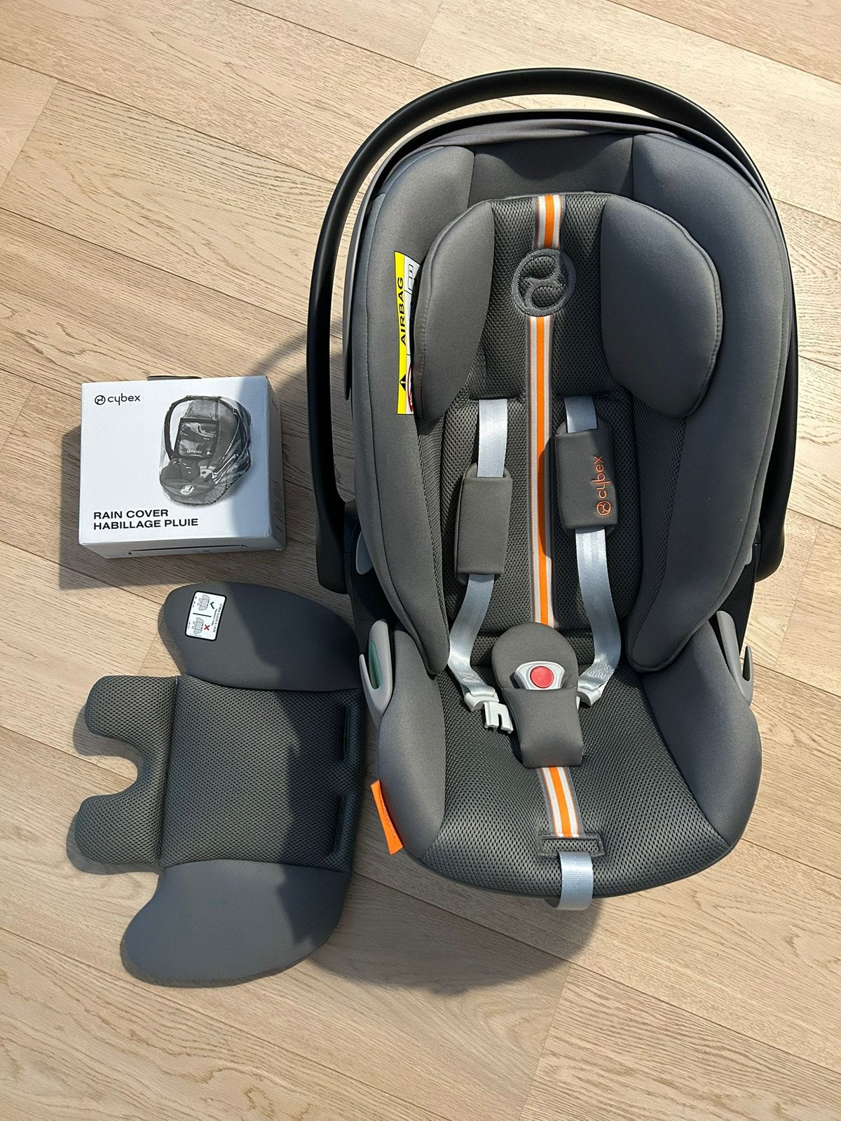 Cybex Cloud G car seat and its raincover, Enfants & Bébés, Sièges auto, Enlèvement, Comme neuf