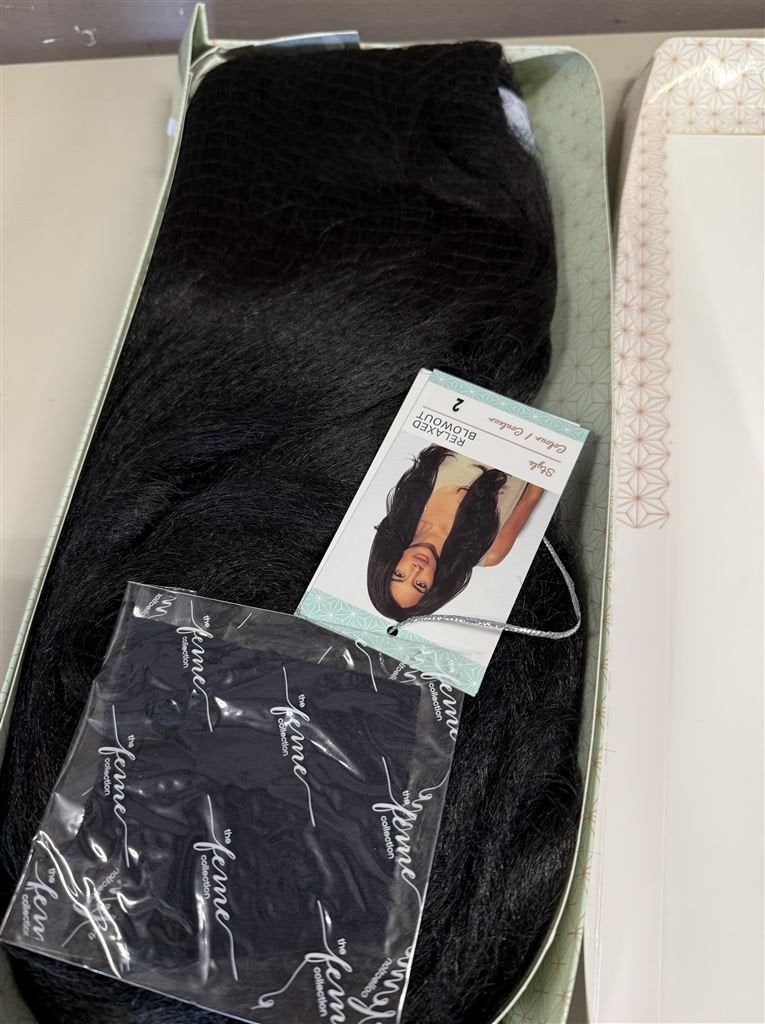 Pruik - Relax blouwout wig, Ophalen of Verzenden, Nieuw