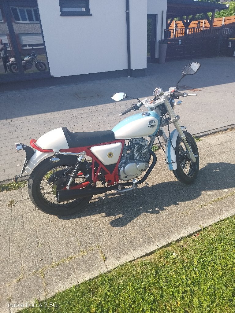 Mash 125 cc cafe racer