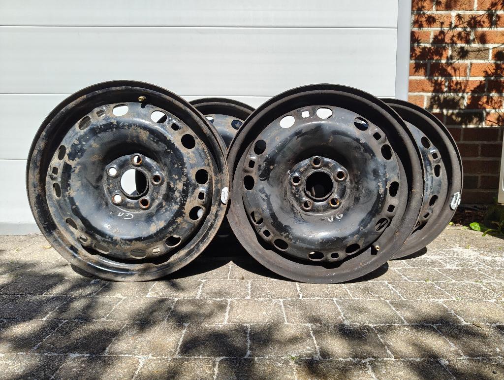 Velgen van Skoda Fabia - VW Polo - Seat Ibiza, Auto-onderdelen, Banden en Velgen, Ophalen, 15 inch, All Season, Velg(en)