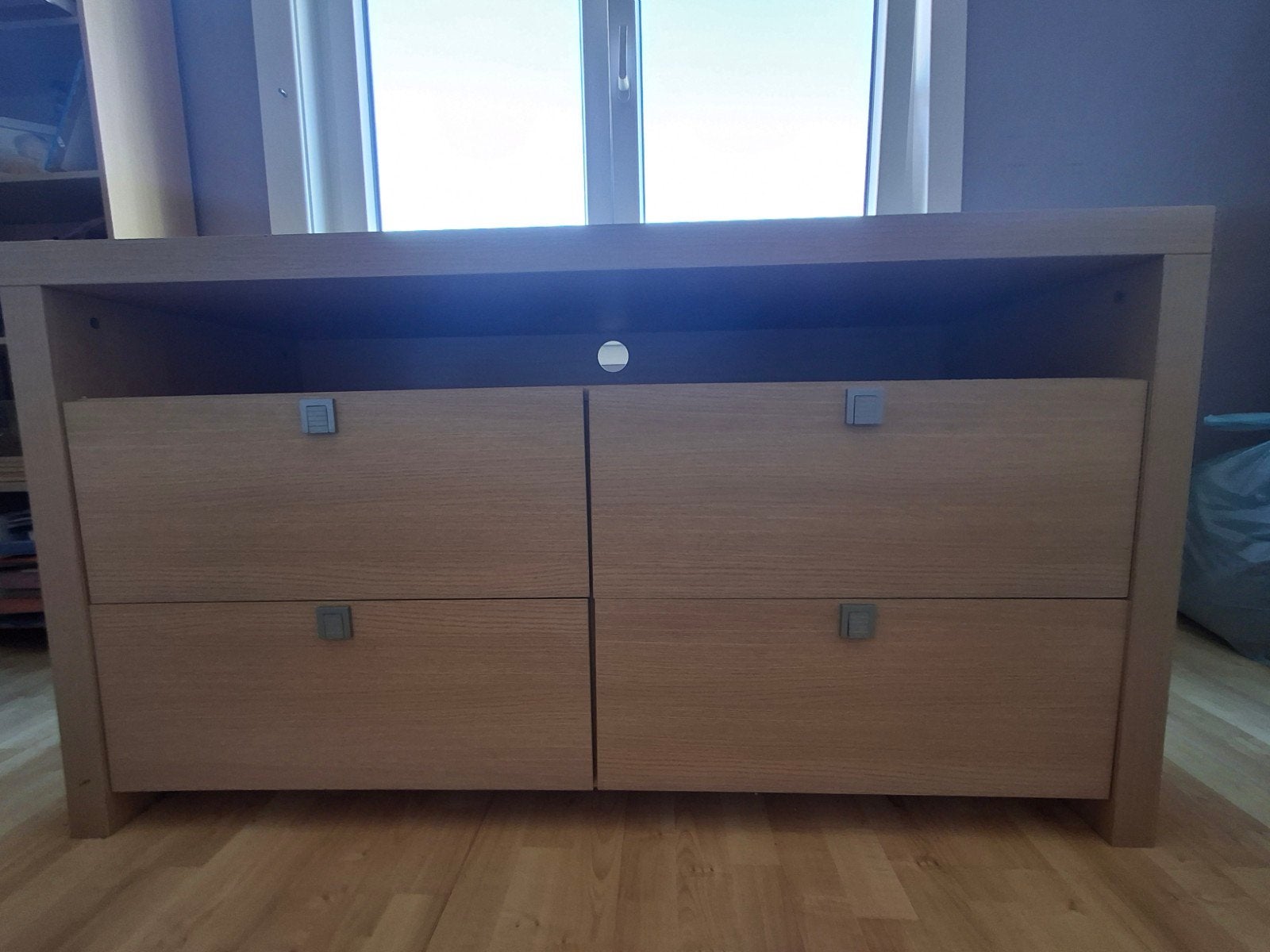 commode en bon état, Comme neuf, 100 à 150 cm, Enlèvement, Avec tiroir(s)