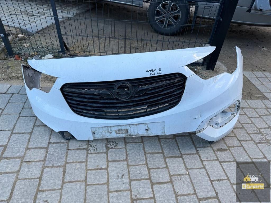 Opel Combo E 18 - pare-chocs avant, Pare-chocs, Opel Automobile GmbH, Opel, Bahnhofsplatz 1
65423  Russelsheim am Main, DE