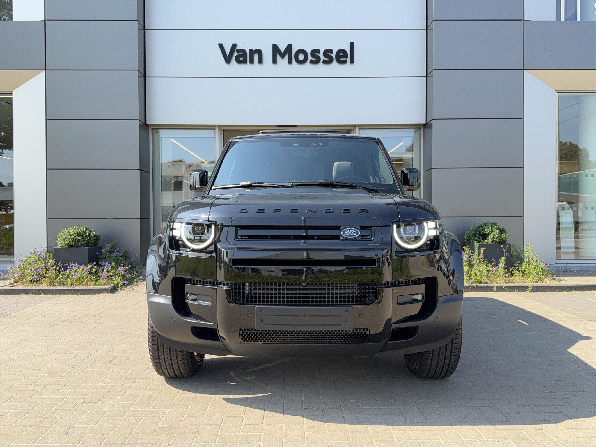 Land Rover Defender 90 D200 S AWD Auto. 26MY (bj 2026), Auto's, Automaat, Zwart, Leder, 2339 kg