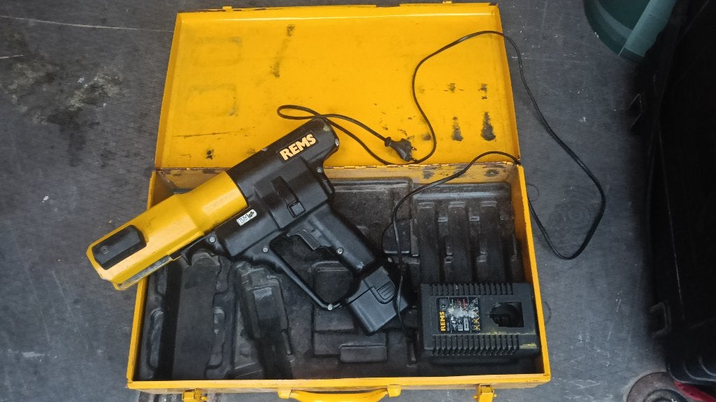 Perstang Rems 14.4v, Doe-het-zelf en Bouw, Ophalen