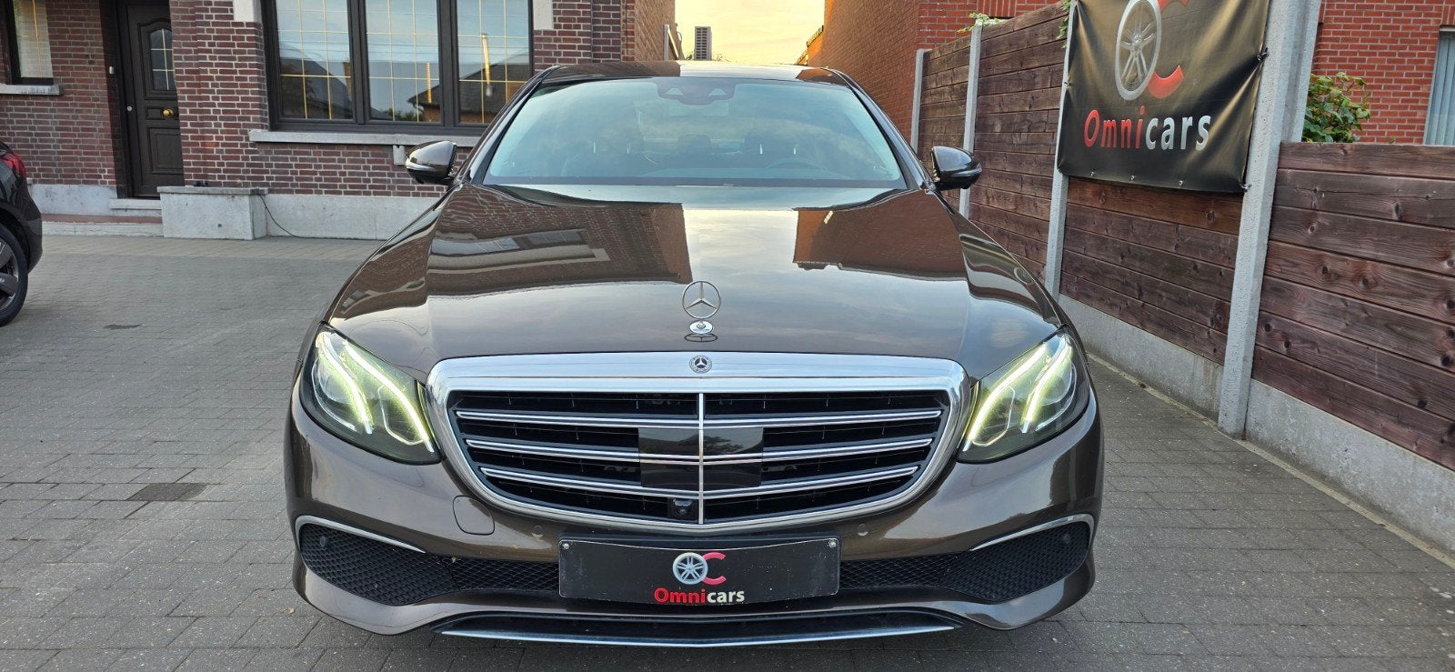 Mercedes Benz E220d Luxury / 1ste EIGENAAR / FULL OPTION, Auto's, Mercedes-Benz, Automaat, Achterwielaandrijving, 143 kW, Euro 6