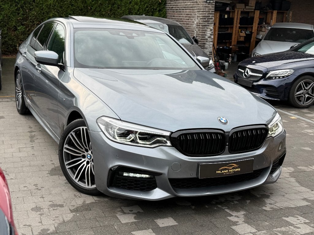 BMW 520I M Package/Toit ouvert, Cuir, Argent ou Gris, Euro 6, Entreprise
