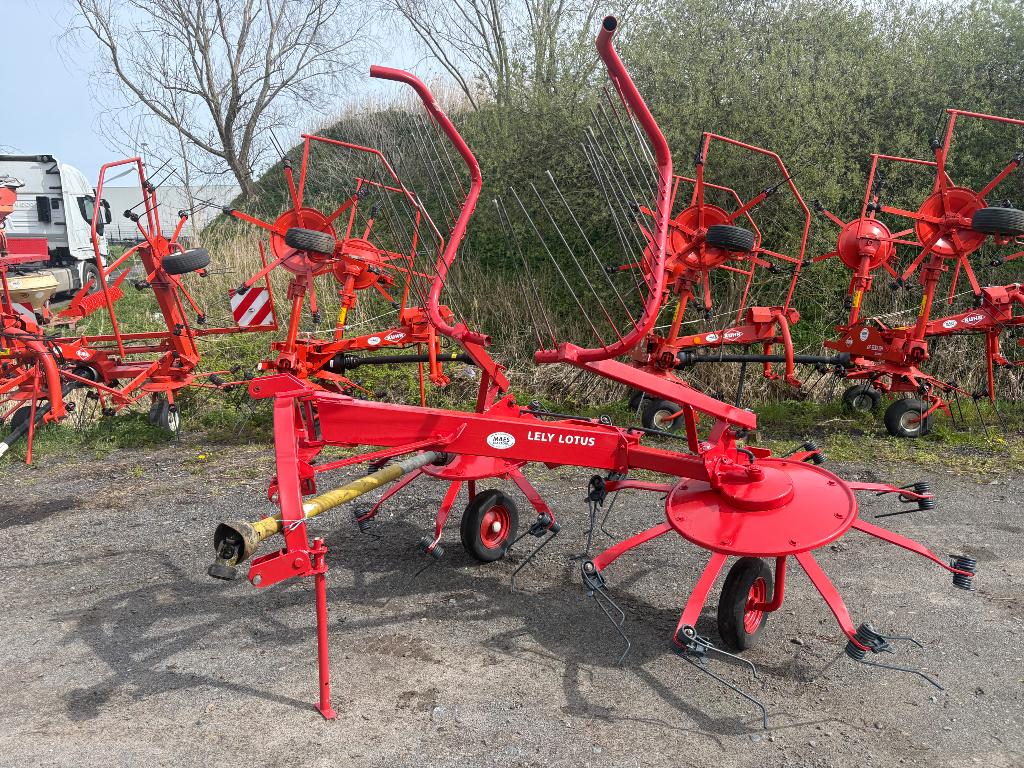 Lely lotus 300 combi schudder / hark, Ophalen