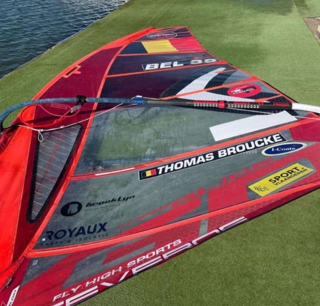 Windsurfzeil, Watersport en Boten, Windsurfen, Ophalen, Zo goed als nieuw, Zeil, Met draagtas